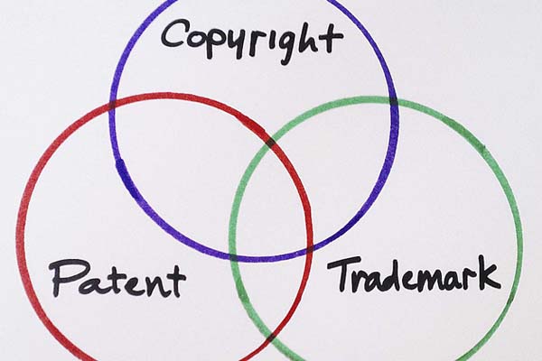 Derechos de propiedad intelectual en el entorno digital